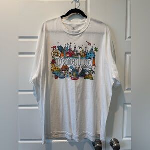 Disneyland Resort Retro Style Attractions Date Plain White Crewneck Men’s 2X